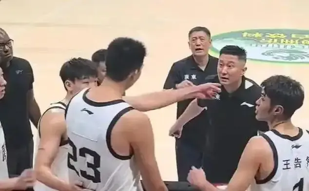 皇冠体育登录入口-不只是徐昕，常规赛MVP也曾遭杜锋轻视？打全运会地位不如王睿泽